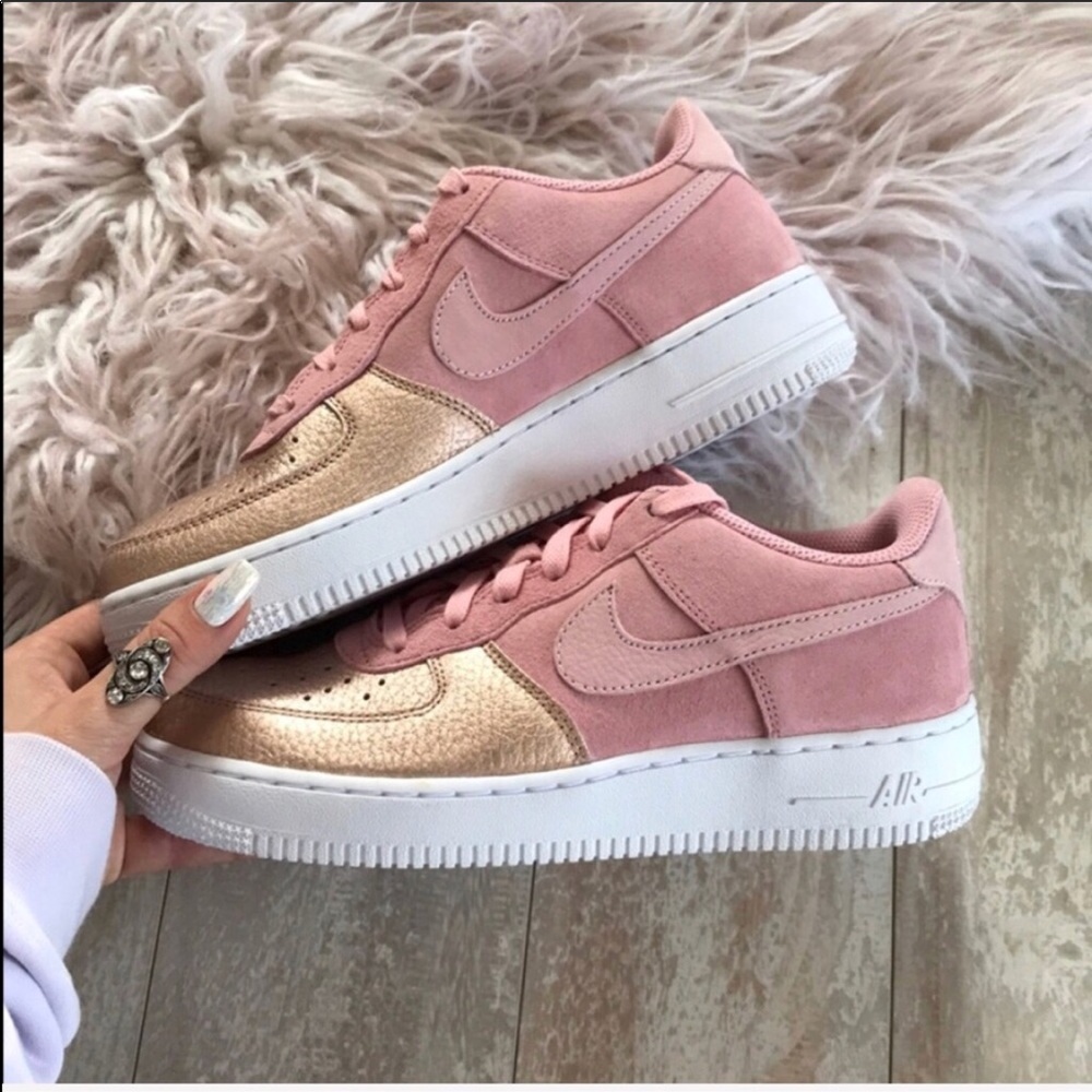 NWT Nike Air Force 1 Rare Pink/Gold - Picture 6 of 8